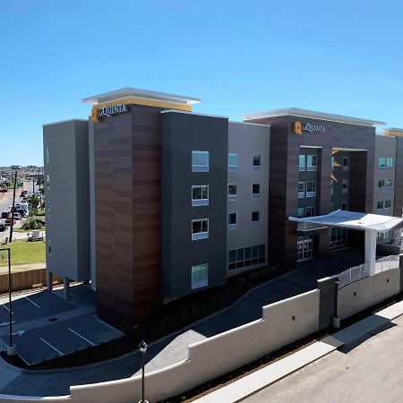 La Quinta Inn & Suites By Wyndham Galveston North At I-45 Exteriör bild