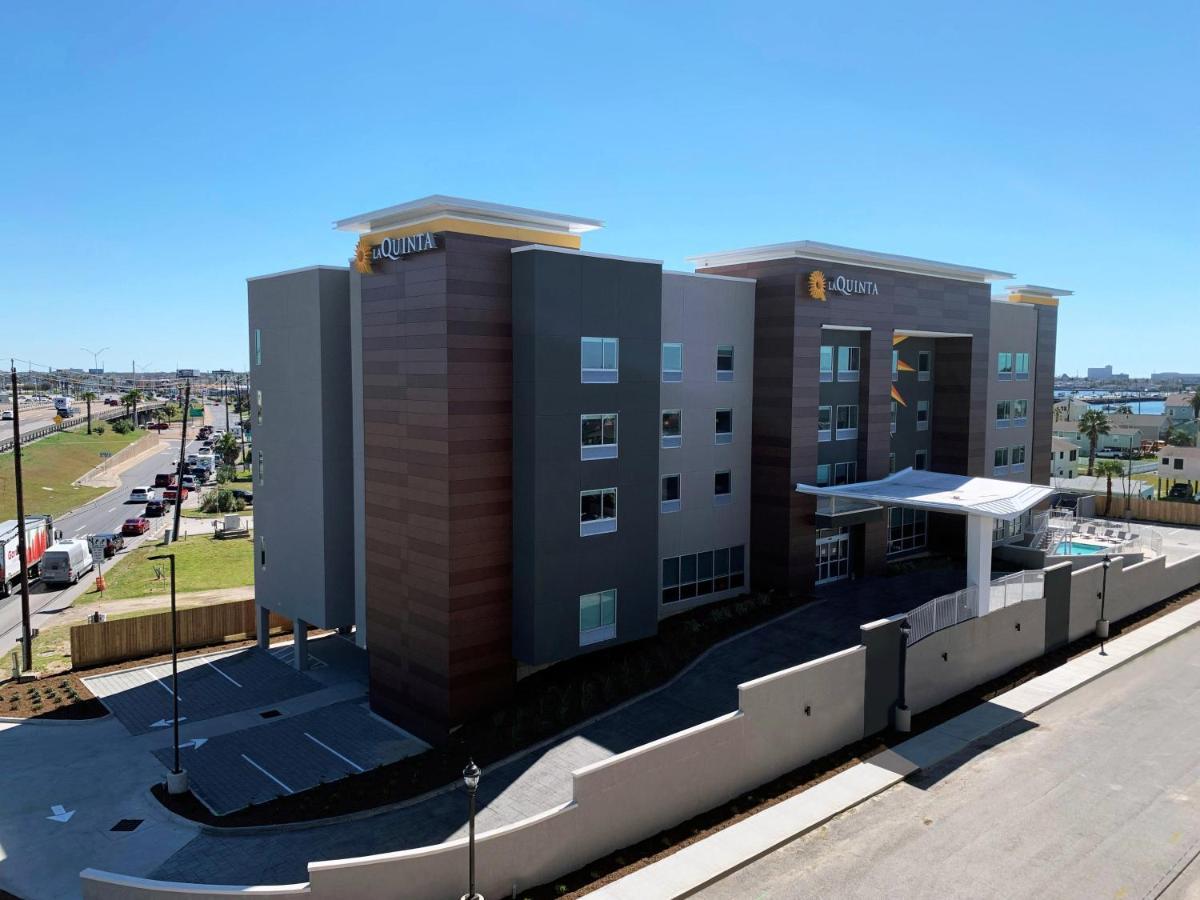 La Quinta Inn & Suites By Wyndham Galveston North At I-45 Exteriör bild
