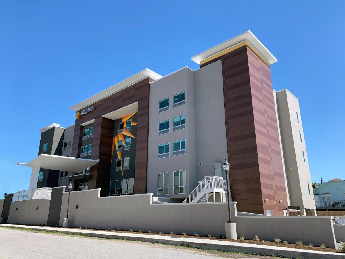 La Quinta Inn & Suites By Wyndham Galveston North At I-45 Exteriör bild