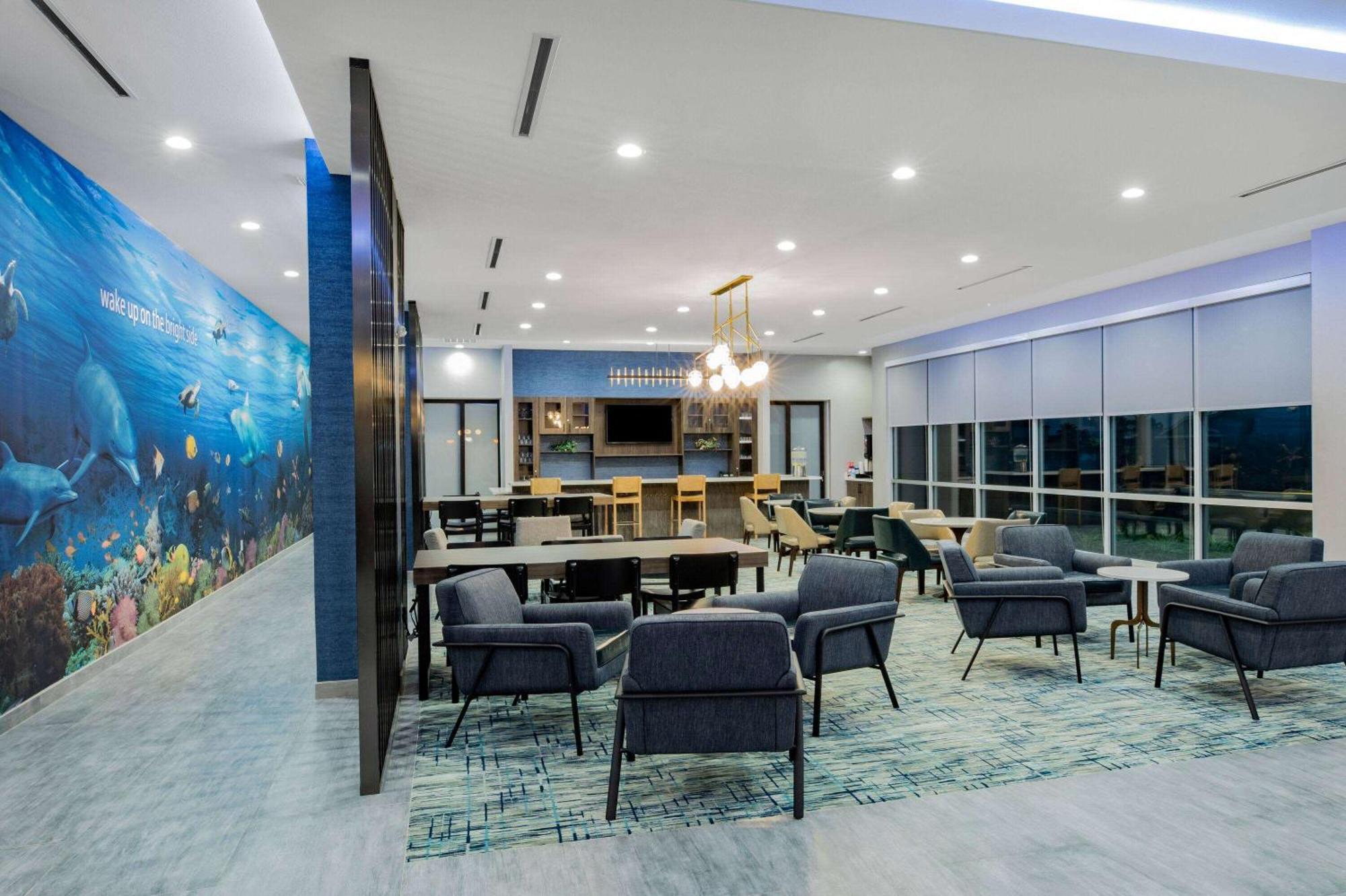 La Quinta Inn & Suites By Wyndham Galveston North At I-45 Exteriör bild
